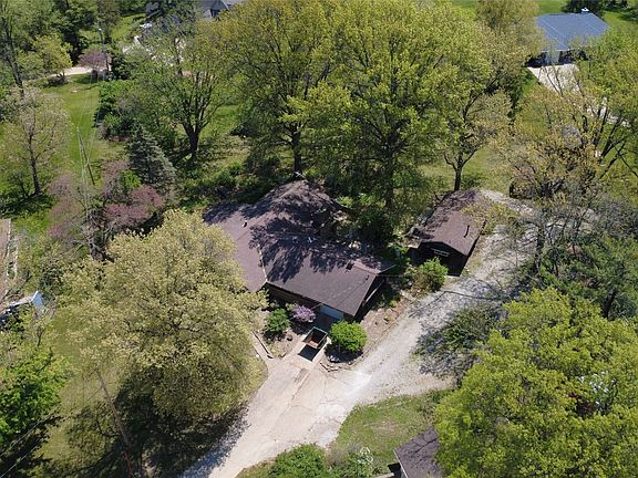 3rd image of 618 Patty Dr