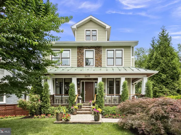 2633 N Greenbrier St, Arlington, VA 22207