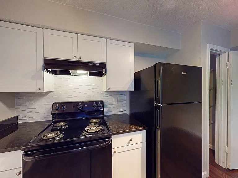 Azure Place Apartments — Photo 30