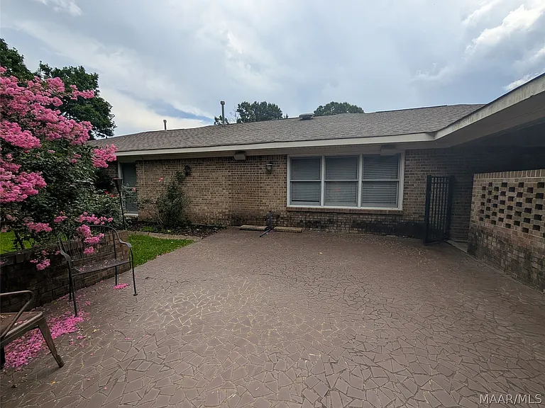 111 Arrowhead Dr — Photo 15