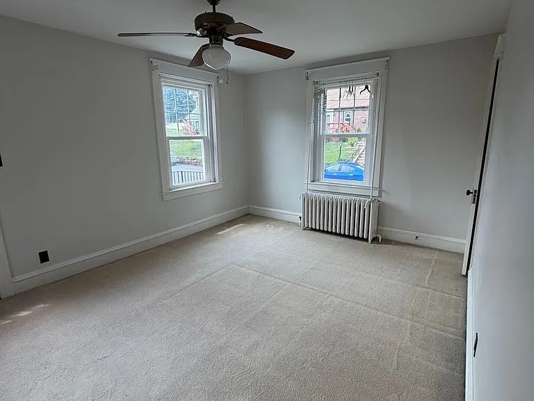 12 N Church St — Photo 16