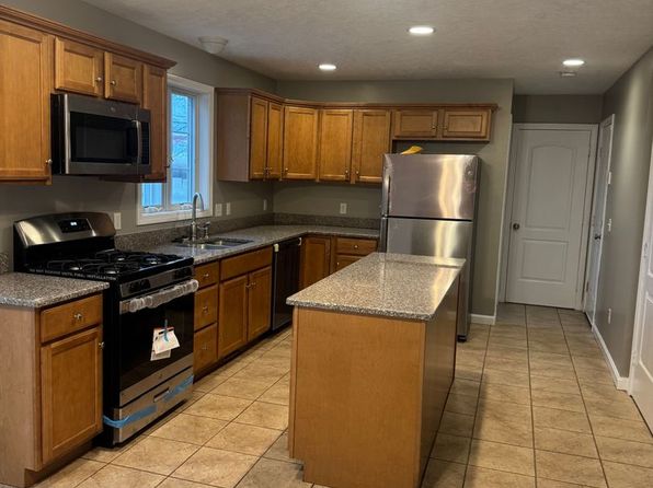 13-15 Westwood Dr #13