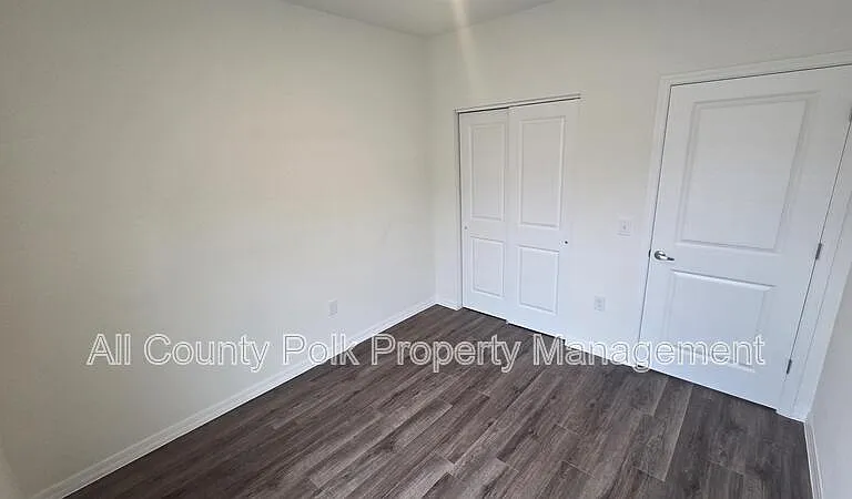 915 Ariana Apartment Community — Photo 19