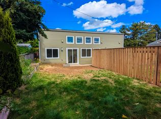 15437 SE Stephens Ct #B, Portland, OR 97233