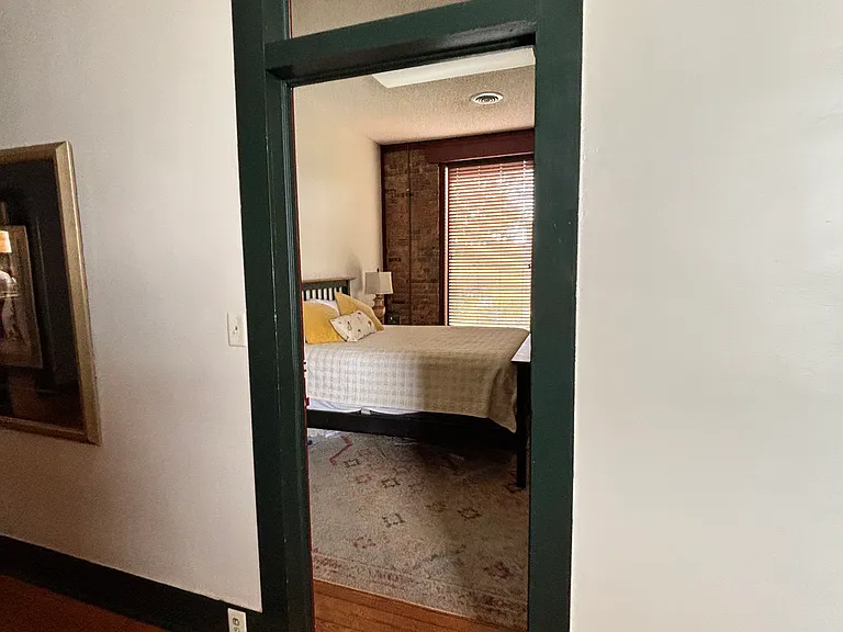 214 E Broad St #B — Photo 52