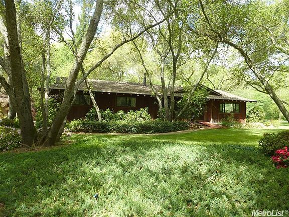 2nd image of 2890 Buckeye Dr