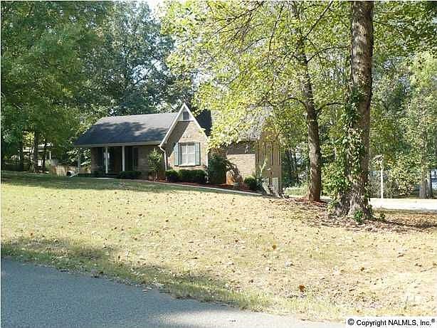 Home for Sale in HAZEL GREEN, AL $159,000
