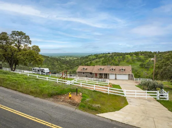 9569 Coronado Dr, La Grange, CA 95329