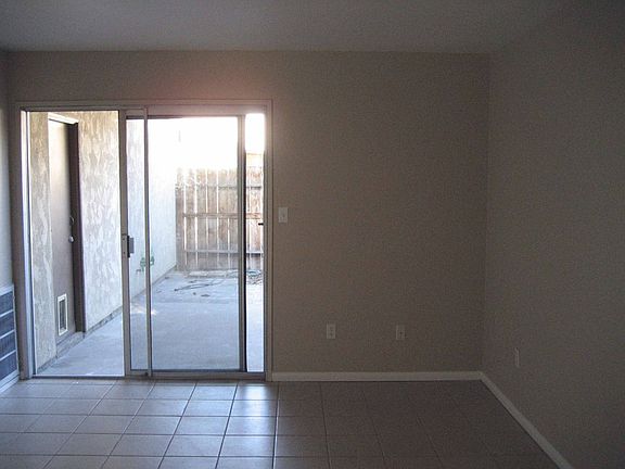 4th image of 4701 Belle Ter APT F