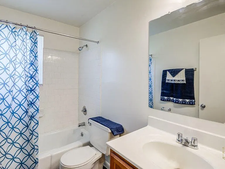 Arbors at Edenbridge Apartments and Townhomes — Photo 9