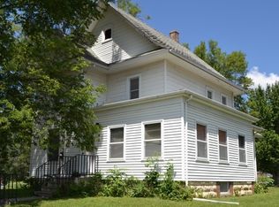 110 W 2nd St, Olin, IA 52320