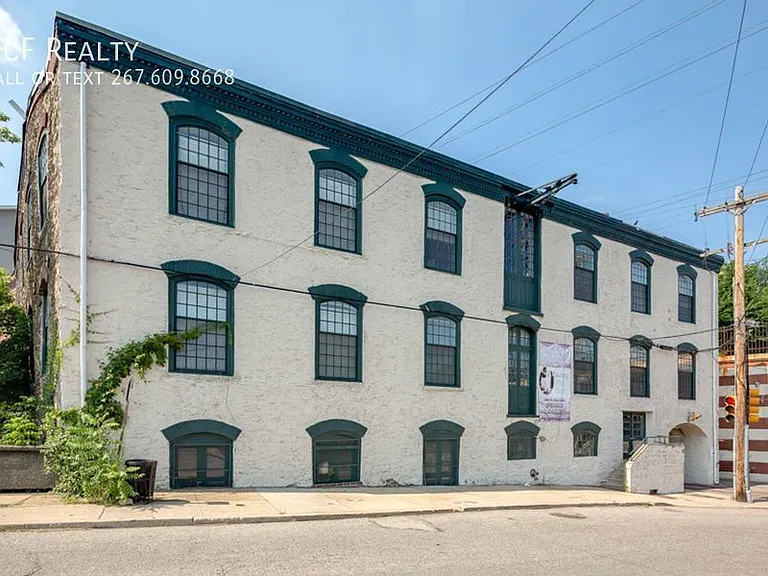 4 Leverington Ave #306 — Photo 14