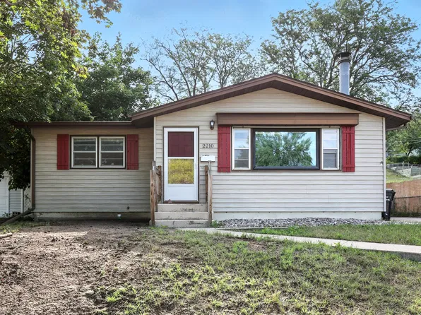 2210 Alamo Dr, Rapid City, SD 57702