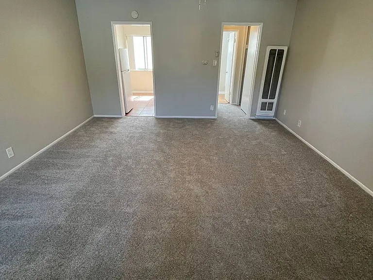 1682 SOUTHWOOD APARTMENTS LLC — Photo 3