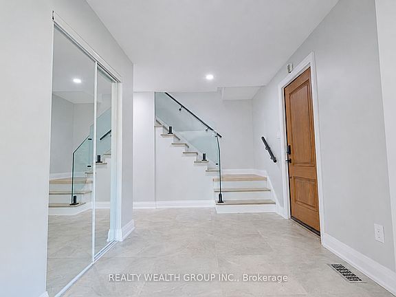 2nd image of 264 Shakespeare Dr