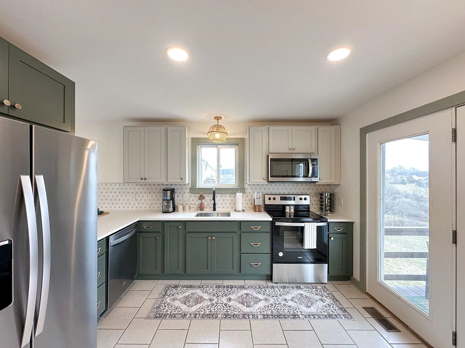 2 bed, 1008 sqft, $2,500 — Photo 2