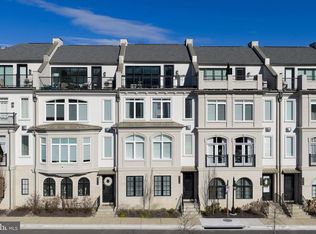 8215 River Rd, Bethesda, MD 20817