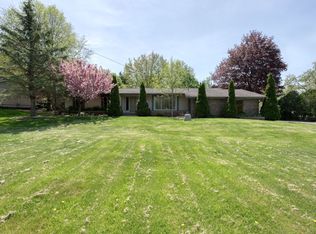 1952 E Commerce St, Milford, MI