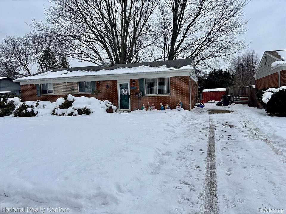 1st image of 38751 Beecher Dr