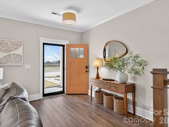 5th image of 676 Dunkins Ferry Rd