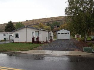 2003 Cedar St, Colfax, WA 99111