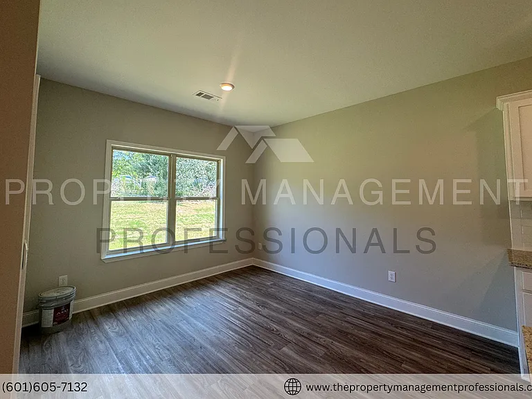 215 Serenity Lake Dr — Photo 17