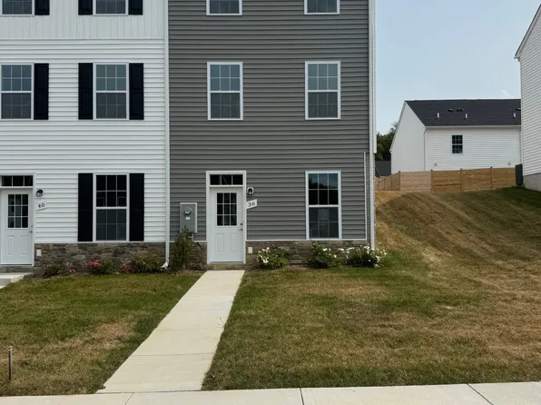 36 Snowdrop Ct, Kearneysville, WV 25430