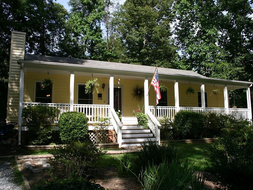 1st image of 535 Lake Caroline Dr