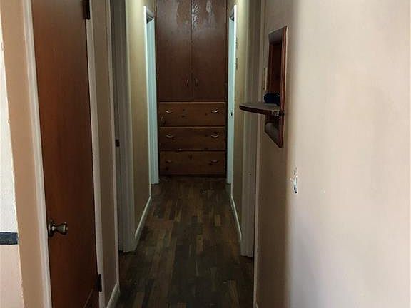 4th image of 923 W Chickasaw St