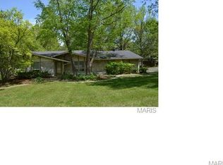 1240 Los Padres Ct, Chesterfield, MO 63017