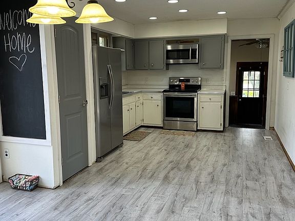 4th image of 122 Highland Dr
