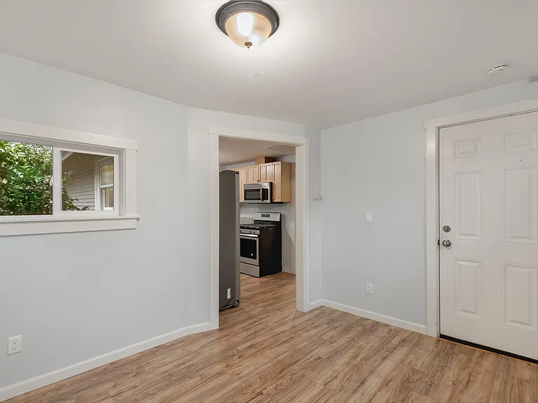 7006 SE 66th Ave #1 — Photo 6