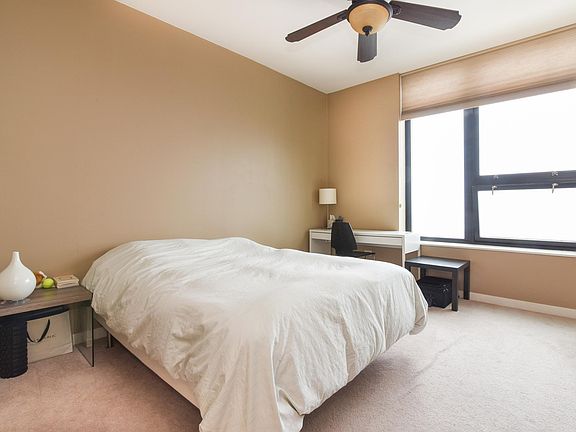 5th image of 1160 S Michigan Ave APT 3204