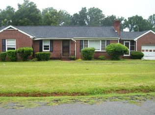 192 Robinson Ave, Winnsboro, SC 29180