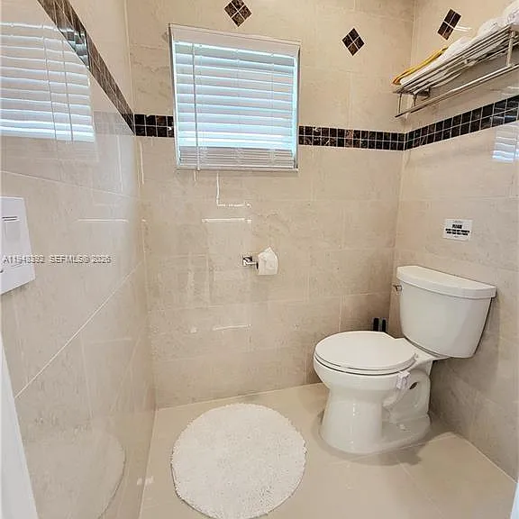 237 SW 47th St — Photo 32