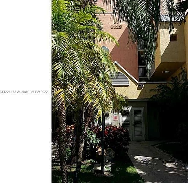 1st image of 8323 Lake Dr APT 404