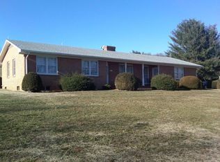 808 Forge Rd, Lexington, VA 24450