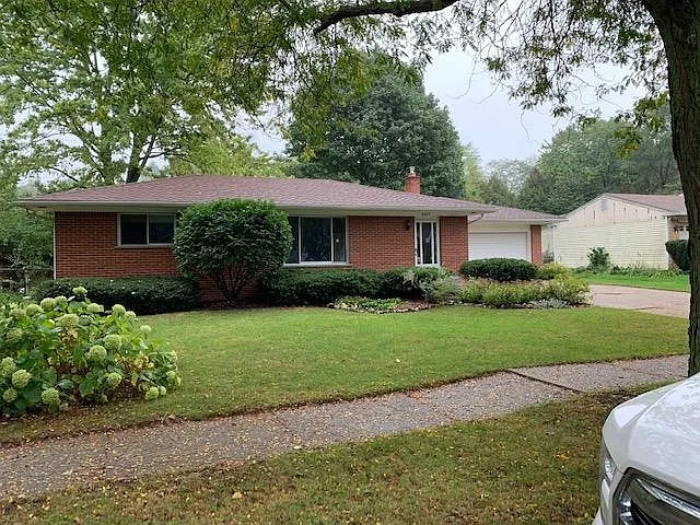 3235 Fernwood Ave photo 1