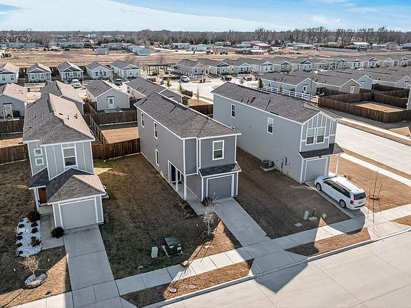 3rd image of 161 Boxberry Way