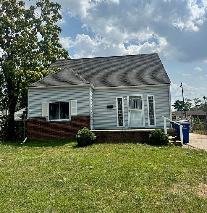 1st image of 2071 Argyle Dr