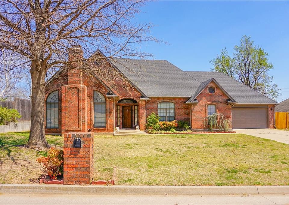 1st image of 1504 Brown Oaks Dr