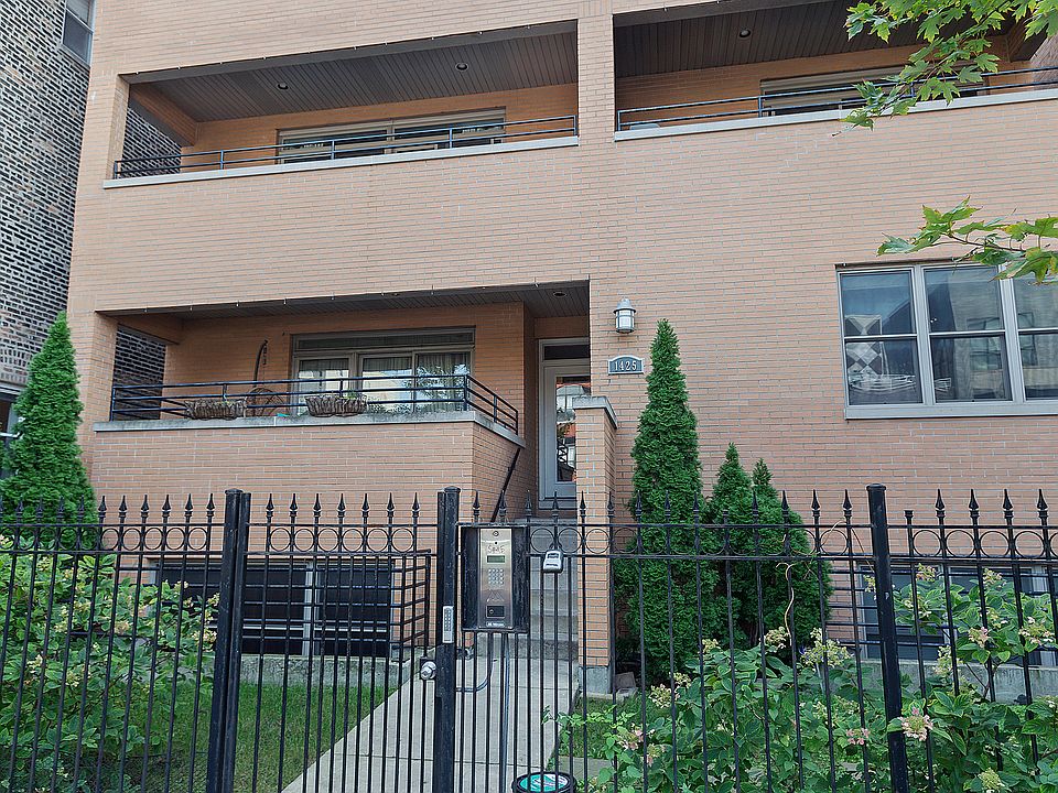 1st image of 1425 W Grand Ave #3W