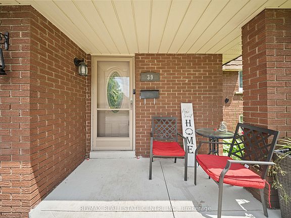 4th image of 39 Grassmere Cres