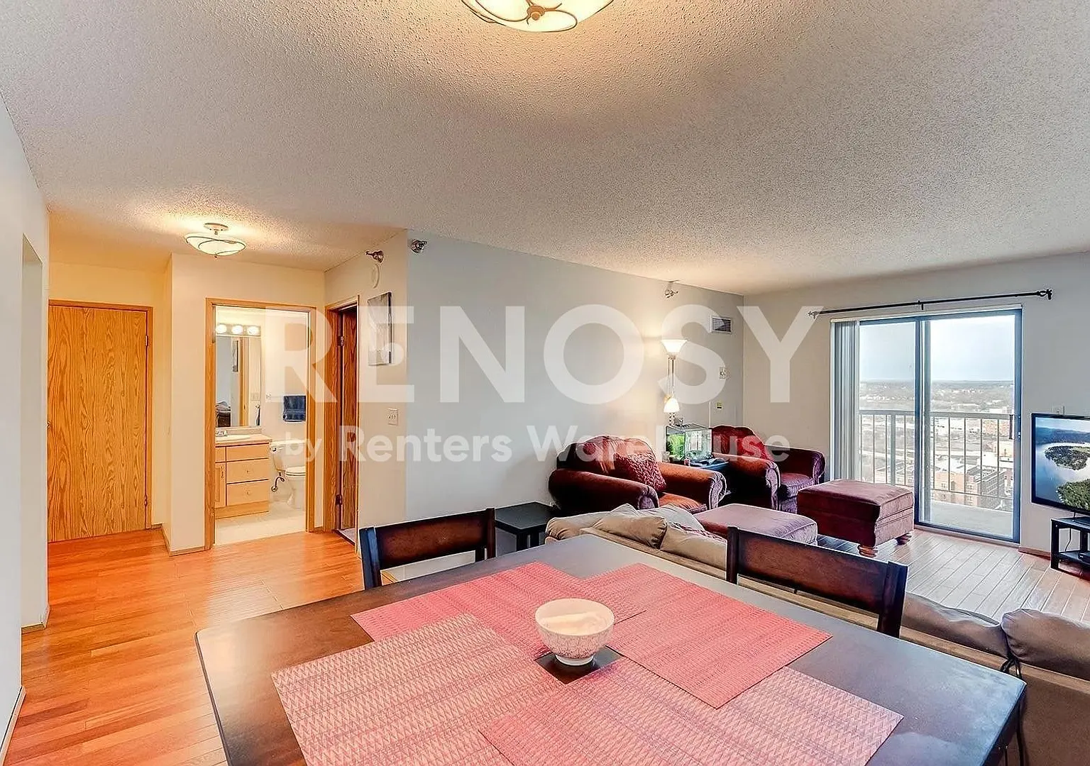 1 Bed | 1 Bath Condo in The Pointe — Photo 1