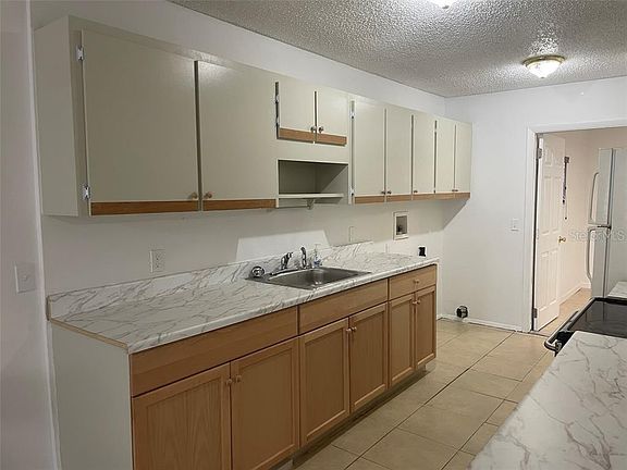 3rd image of 319 E Rosewood Ln #319