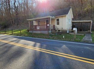 57781 Deep Run Rd, Martins Ferry, OH 43935