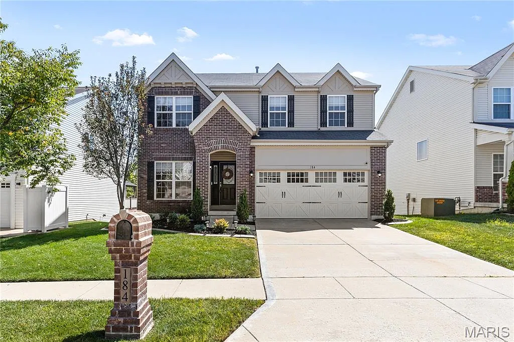 4 bed, 4.0 bath, 3199 sqft, $3,000 — Photo 1