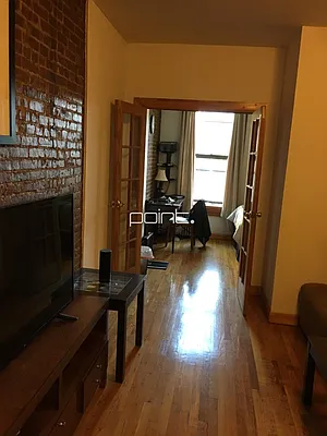 Rented by Point NYC | media 18