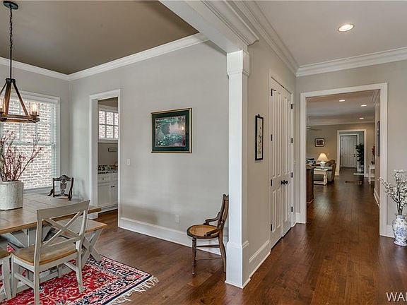 5th image of 5393 Anna Ln