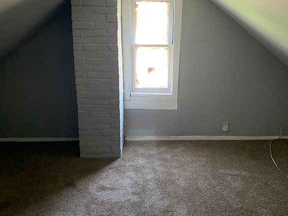3rd image of 3039 W 47th St